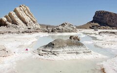 (عکس) تکذیب مرگ «دریاچه ارومیه»