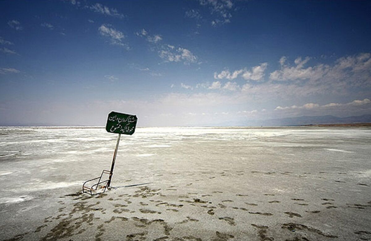 شرایط دریاچه ارومیه همچنان بحرانی است