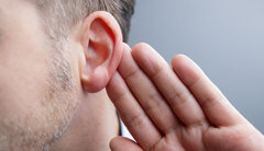 چه کسانی در معرض آسیب‌های شنوایی هستند