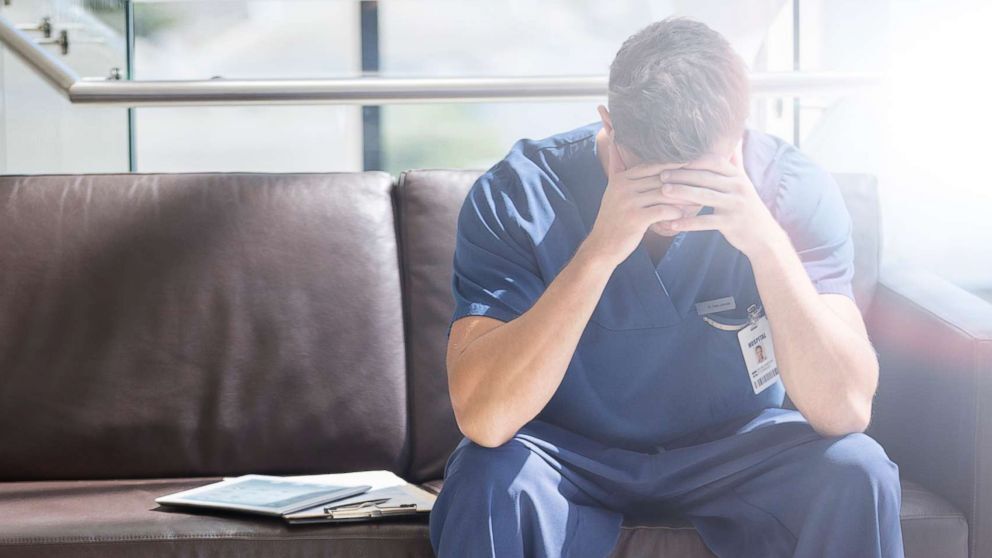شیوع اضطراب و افسردگی بین پزشکان دستیاری در دنیا، بیشتر از مردم عادی