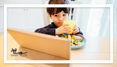 چرا کودک نباید موقع غذا خوردن تلویزیون تماشا کند