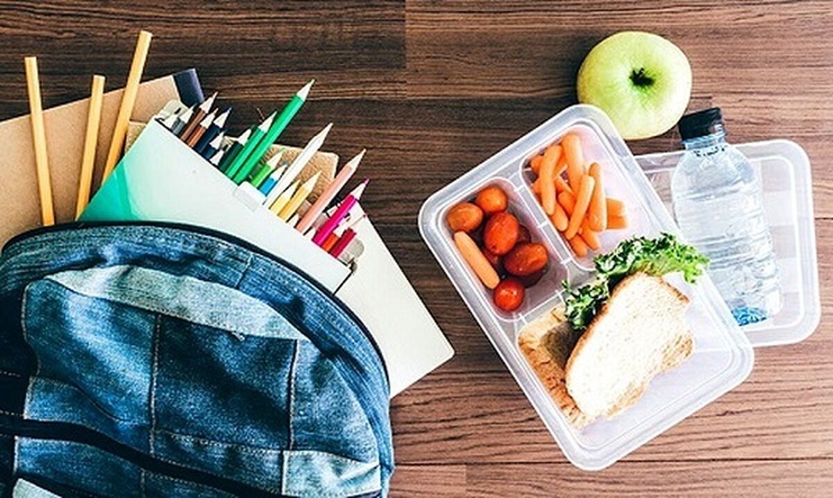 نکاتی درباره تغذیه مناسب برای دانش‌آموزان؛ از مصرف زیاد میوه‌ها و سبزیجات تا پرهیز از فست‌فودها