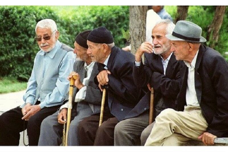 از هر سه نفر در کشور یک نفر سالمند خواهد بود  از هر سه نفر در کشور یک نفر سالمند خواهد بود