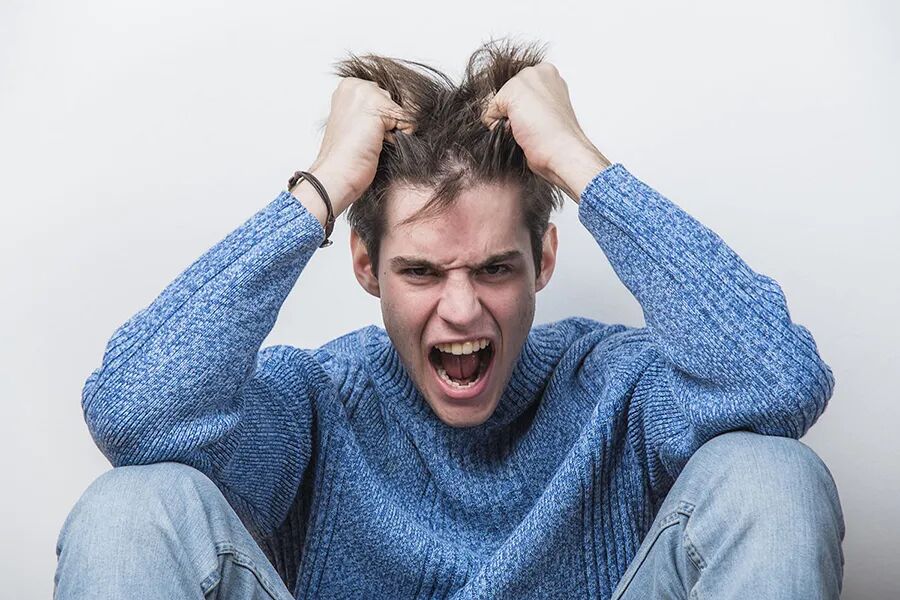 با رفتارهای پرخاشگرانه نوجوان چگونه برخورد کنیم؟ با رفتارهای پرخاشگرانه نوجوان چگونه برخورد کنیم؟
