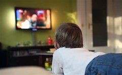 تماشای زیاد صفحه نمایشگر نشانه اولیه اوتیسم و بیش فعالی در کودکان
