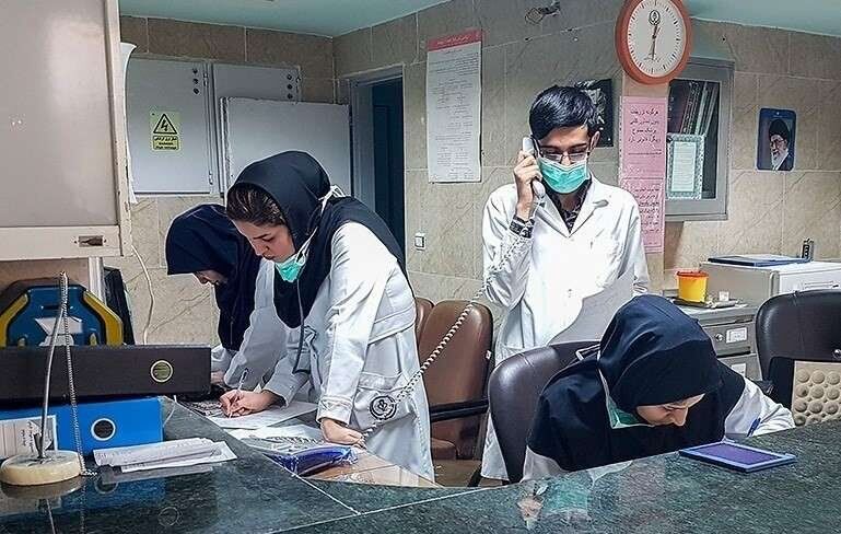 کادر درمان در مناطق محروم از پرداخت مالیات معاف میشوند کادر درمان در مناطق محروم از پرداخت مالیات معاف میشوند