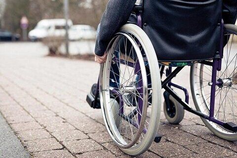 حقوقِ نیم‌بند معلولانی که معوق می‌شود!