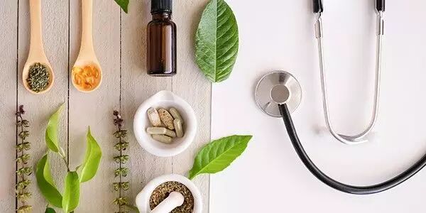 توصیه های طب ایرانی برای کاهش عوارض سرطان توصیه های طب ایرانی برای کاهش عوارض سرطان