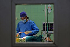جراحی زیبایی زیر دستِ سلبریتی‌ در اتاق عمل رسانه