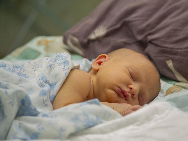 زردی نوزاد، نشانه ها و علل بروز + روش های مقابله براساس درجه زردی زردی نوزاد، نشانه ها و علل بروز + روش های مقابله براساس درجه زردی