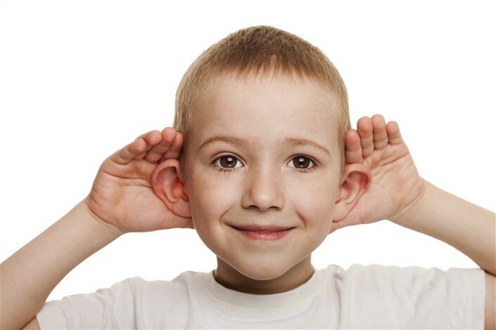 کم شنوایی یک معلولیت پنهان است/ میزان شیوع وزوز گوش
