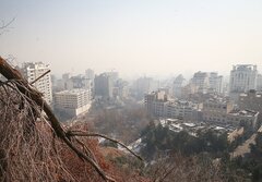 کیفیت هوای تهران ناسالم برای گروه‌های حساس/ ۵ نقطه در وضعیت قرمز
