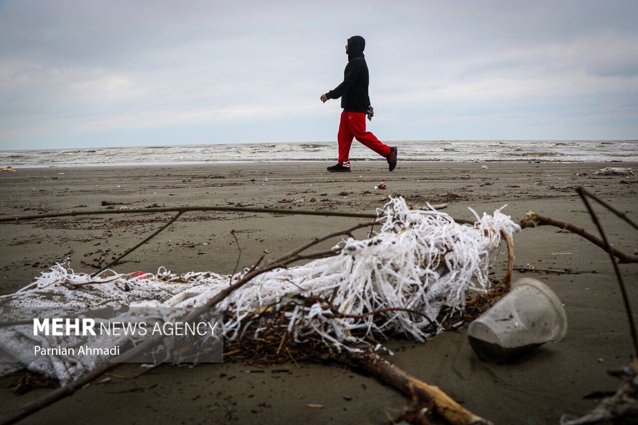 (تصاویر) خزر در مرز خفگی!