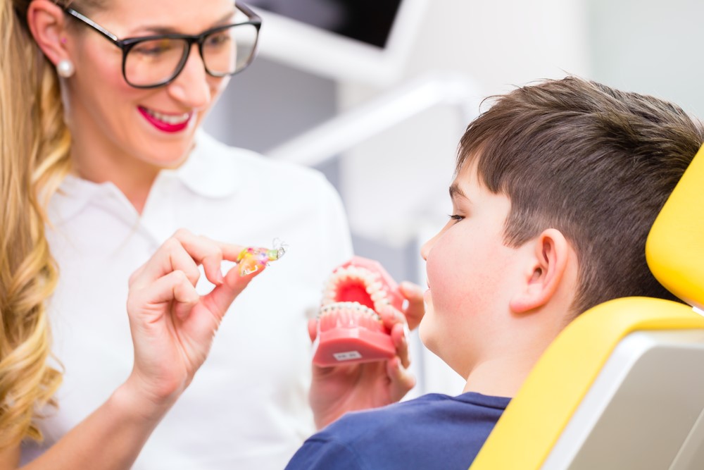 ارتودنسی یا سیم کشی دندان در چه سنی مناسب است؟