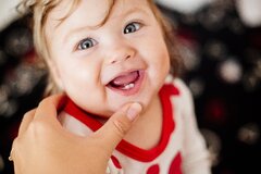 چگونه به ردیف درآمدن دندان‌های فرزندتان کمک کنید؟