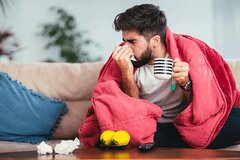 علت افزایش بیماری‌های تنفسی در هفته‌های اخیر / تاخیر در بروز موج سرماخوردگی زمستانی