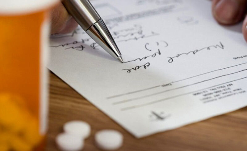 ۶ درصد پزشکان تهران هنوز نسخه کاغذی می نویسند ۶ درصد پزشکان تهران هنوز نسخه کاغذی می نویسند