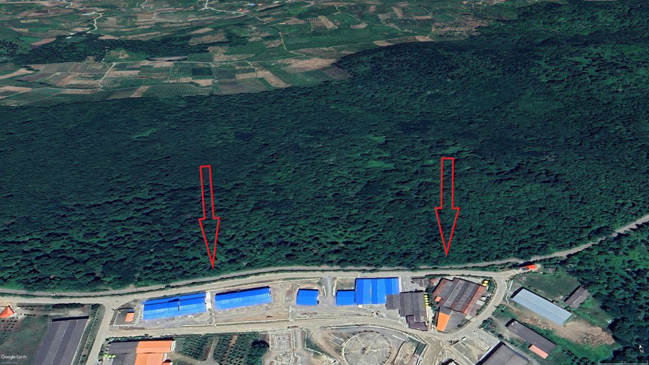 نابودی درختان وتخریب خاک هیرکانی در "پارک جنگلی بزچفت" مازندران برای استقرار کانکس نگهبانی/ طرح های گردشگری جنگل ها را می خورند