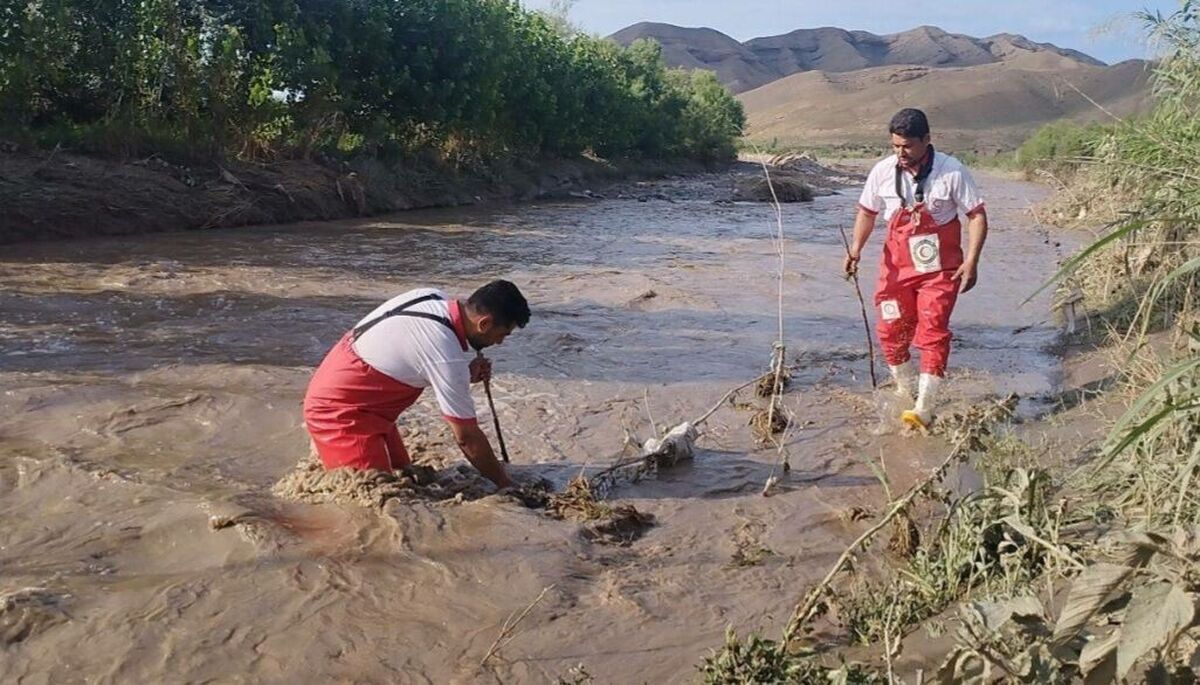 مفقودی ۳ دختر نوجوان در سیل عنبرآباد مفقودی ۳ دختر نوجوان در سیل عنبرآباد