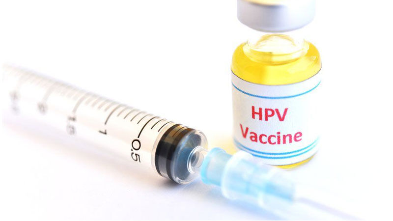 مطالعه وزارت بهداشت درباره واکسن گارداسیل/ فعلا الزامی به تزریق همگانی نیست