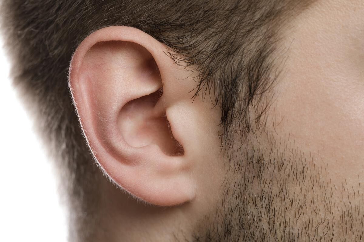 مو روی لاله گوش نشانه چیست؟ مو روی لاله گوش نشانه چیست؟