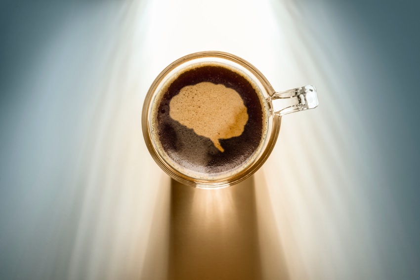 تاثیر قهوه بر هوشیاری و عملکرد مغز