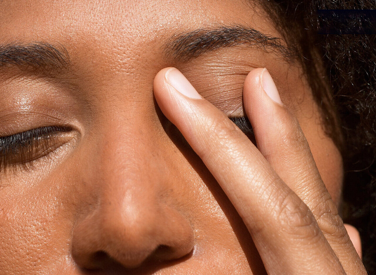 لمس صورت با دست های آلوده هم بیمارتان می کند لمس صورت با دست های آلوده هم بیمارتان می کند