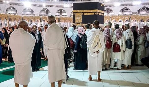 توصیه بهداشتی جدید عربستان به حجاج: زیر آفتاب، چتر فراموش نشود