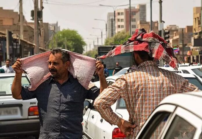 اثرات مواجهه طولانی با پرتوهای فرابنفش / بین ساعات ۱۰ تا ۱۶ کمتر با نور خورشید روبرو شوید اثرات مواجهه طولانی با پرتوهای فرابنفش / بین ساعات ۱۰ تا ۱۶ کمتر با نور خورشید روبرو شوید
