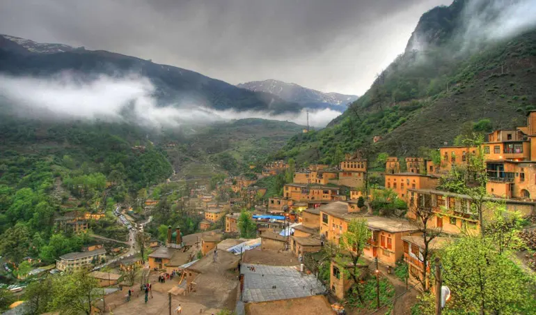 جاهای دیدنی شیراز در پاییز؛ بهترین مکان ها برای لذت بردن از طبیعت و تاریخ