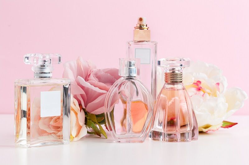 راهنمای جامع: تفاوتهای عطر، ادکلن، ادوپرفیوم و ادوتویلت راهنمای جامع: تفاوتهای عطر، ادکلن، ادوپرفیوم و ادوتویلت