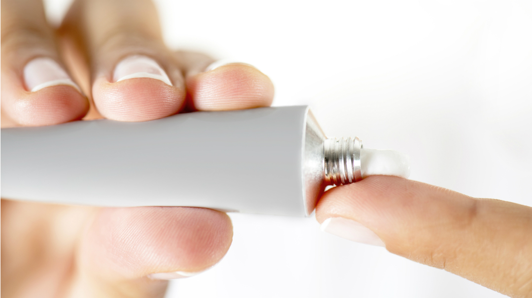 کدام پماد برای خوب کردن لکه های سفید پوست مناسب است؟