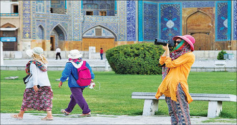 ایران، پتانسیل جذب ۱۵ میلیون گردشگر؛ گردشگری می‌تواند از نفت بیشتر ارزآوری داشته باشد