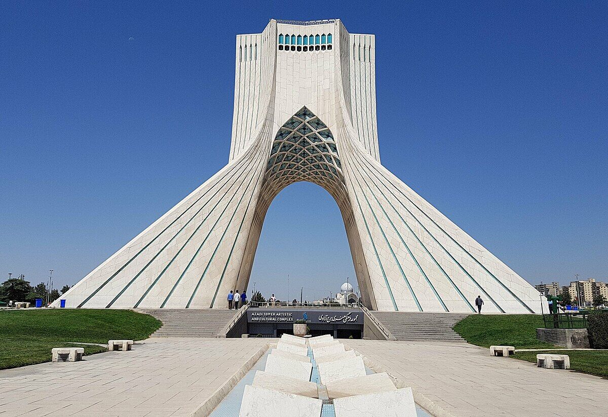 علت حضور روباهها در تهران چیست؟ علت حضور روباهها در تهران چیست؟