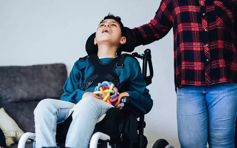 فلج مغزی در کودکان؛ شناسایی علائم زودهنگام و اهمیت درمان تخصصی برای بهبود توانمندیها فلج مغزی در کودکان؛ شناسایی علائم زودهنگام و اهمیت درمان تخصصی برای بهبود توانمندیها