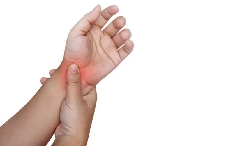 علت بی‌ حس شدن دست چپ