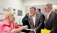 عیادت وزیر بهداشت از سید محمد خاتمی در پی بستری به‌دلیل نارسایی قلبی