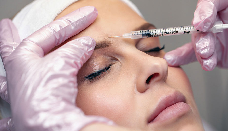 همهچیز درباره تزریق بوتاکس ابرو: مزایا، عوارض و نتایج همهچیز درباره تزریق بوتاکس ابرو: مزایا، عوارض و نتایج