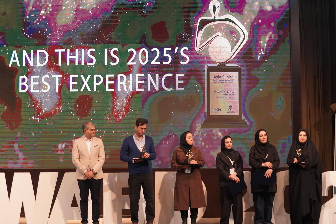 برگزیدگان جایزه «تجربه برتر بالینی آکسیا ۱۴۰۴» در کنگره کنترل عفونت معرفی شدند