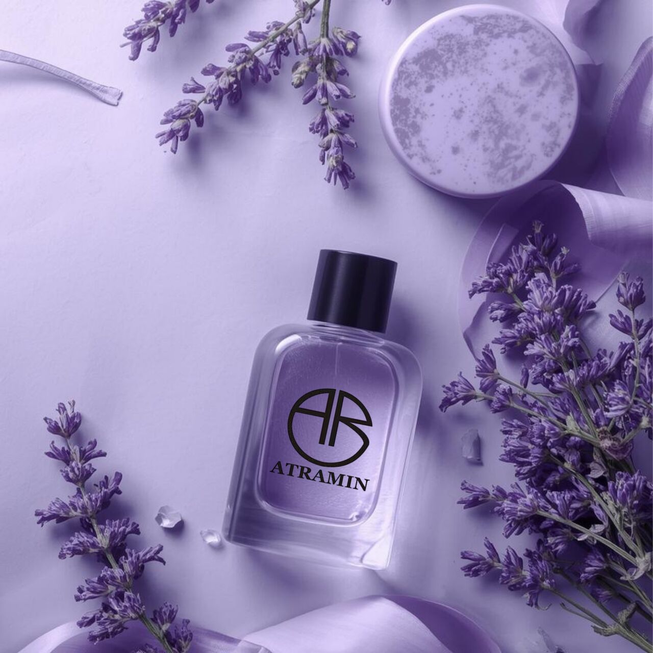 بررسی نت های اسطوخودوس در عطرها: طبیعی ترین راه برای خواب عمیق تر