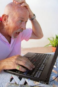 پدربزرگها و مادربزرگهای آنلاین کمتر افسرده می شوند