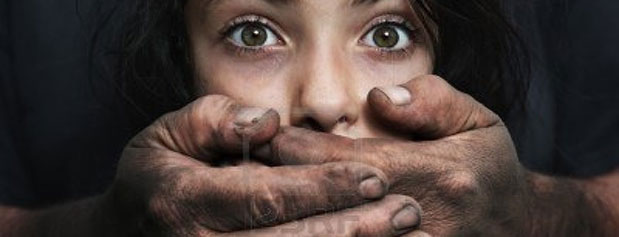 پوستر مقابله با کودک آزاری در عربستان(+عکس)