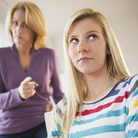 والدین یا جوانان؛ کدام یک مقصرند