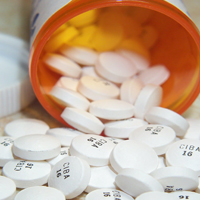 هزینه واردات دارو کاهش می‌یابد/تثبیت قیمت دارو تا 6 ماه آینده