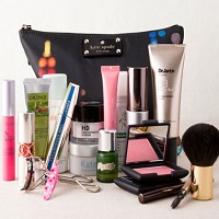 کیف آرایش خانم های زیبا در تعطیلات نوروز
