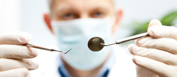 انتقاد از تبعیض آمیز بودن بیمه های درمانی/ افزایش 600درصدی قیمت تجهیزات دندانپزشکی