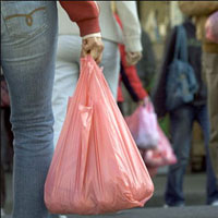 غفلت مجلس از مشکلات حاصل از مصرف کالاهای پلاستیکی