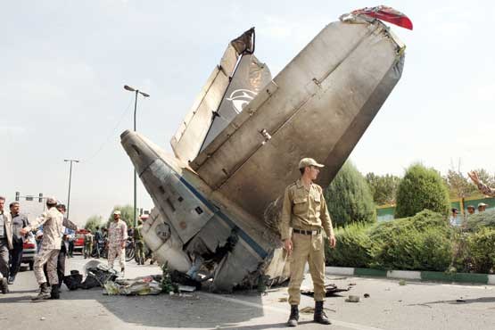 فرزند خلبان هواپیمای ایران140:پدرم بارها هواپیمای آسیب‌دیده را نشانده بود
