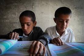 مدارس برای دانش آموزان به نوعی زندان تبدیل شده است/ هزینه تحصیل در ایران گران است