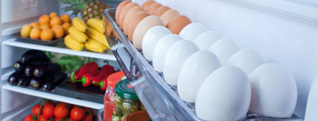 تخم‌مرغ‌ها را داخل درب یخچال نچینید!